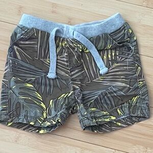 LIKE NEW! Tucker + Tate Kids Cotton Green Yellow Graphic Fern Shorts Sz 6M